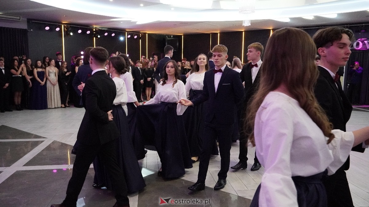  Studniówka w I LO w Ostrołęce [18.01.2025] - zdjęcie #241 - eOstroleka.pl