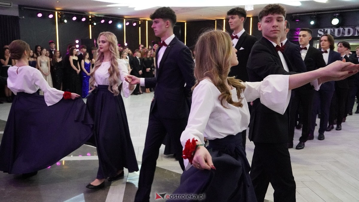  Studniówka w I LO w Ostrołęce [18.01.2025] - zdjęcie #223 - eOstroleka.pl