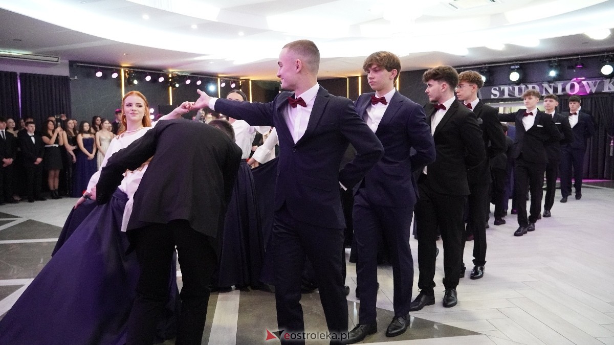  Studniówka w I LO w Ostrołęce [18.01.2025] - zdjęcie #213 - eOstroleka.pl