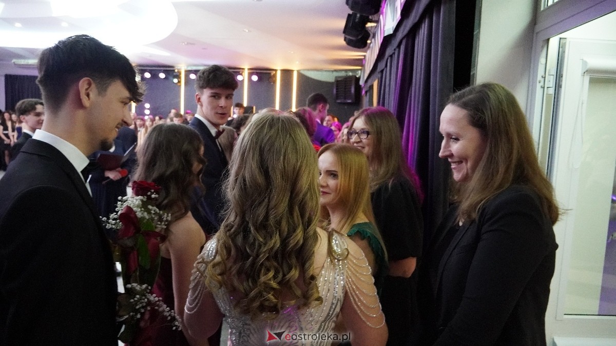  Studniówka w I LO w Ostrołęce [18.01.2025] - zdjęcie #311 - eOstroleka.pl