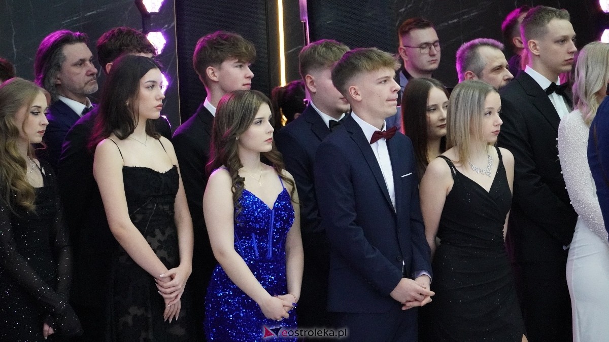  Studniówka w I LO w Ostrołęce [18.01.2025] - zdjęcie #305 - eOstroleka.pl