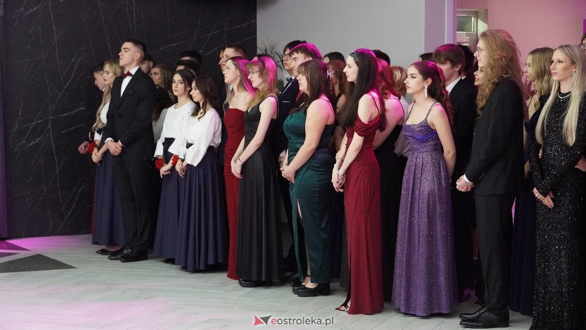  Studniówka w I LO w Ostrołęce [18.01.2025] - zdjęcie #284 - eOstroleka.pl