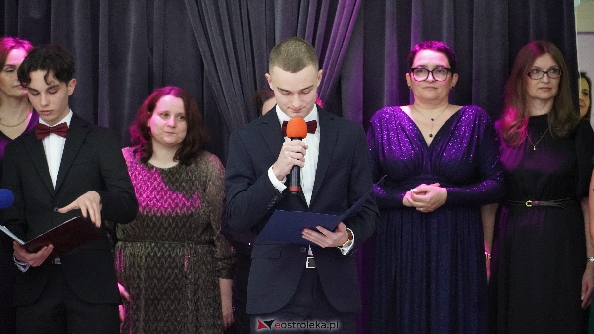  Studniówka w I LO w Ostrołęce [18.01.2025] - zdjęcie #279 - eOstroleka.pl