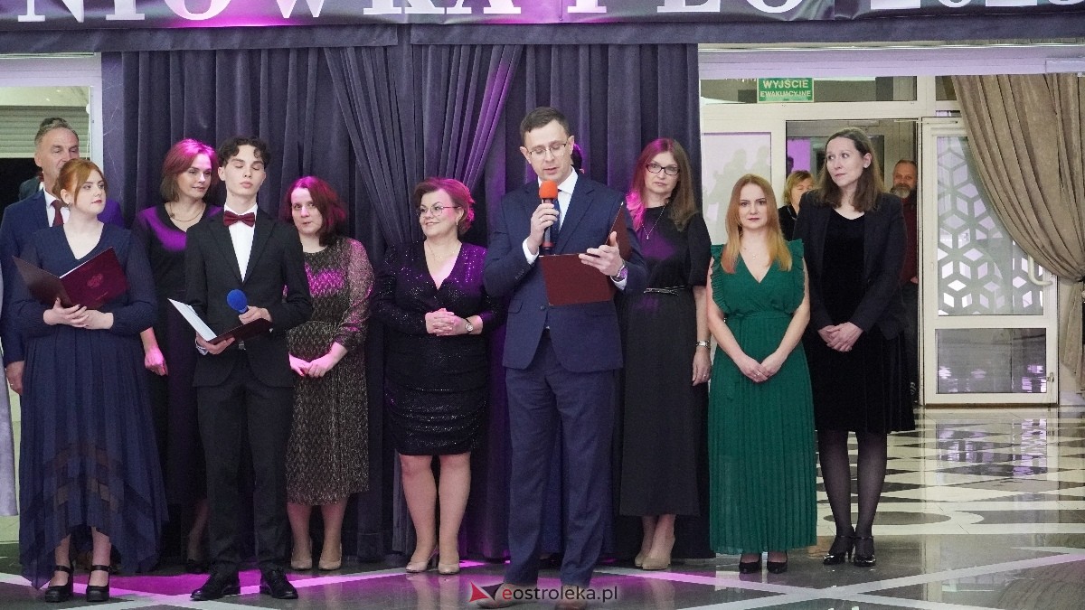  Studniówka w I LO w Ostrołęce [18.01.2025] - zdjęcie #262 - eOstroleka.pl