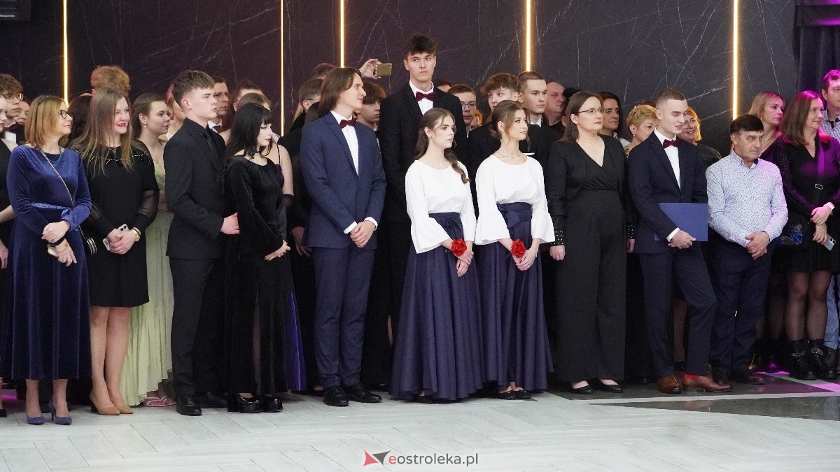 Studniówka w I LO w Ostrołęce [18.01.2025] - zdjęcie #258 - eOstroleka.pl