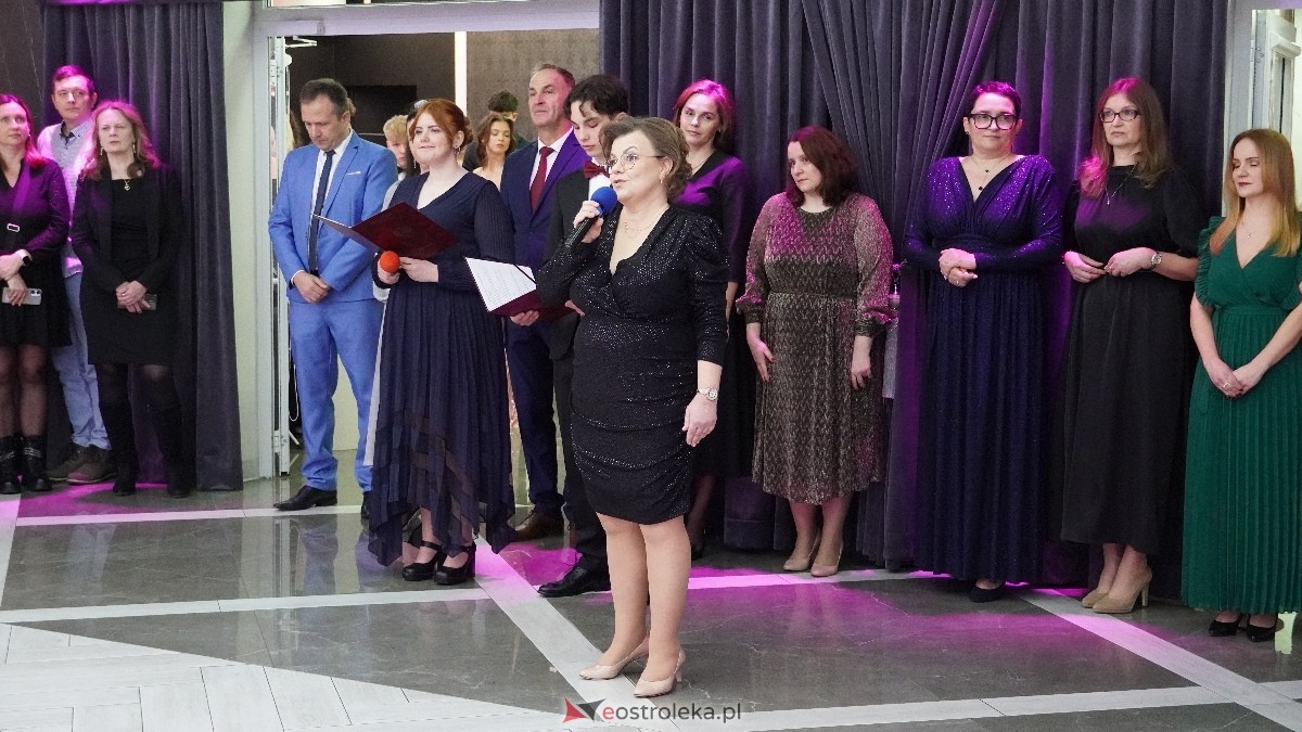  Studniówka w I LO w Ostrołęce [18.01.2025] - zdjęcie #256 - eOstroleka.pl