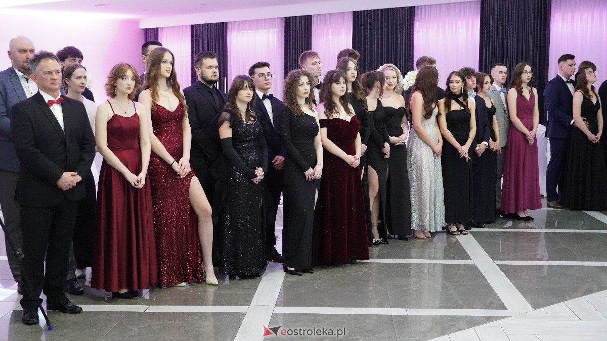  Studniówka w I LO w Ostrołęce [18.01.2025] - zdjęcie #230 - eOstroleka.pl