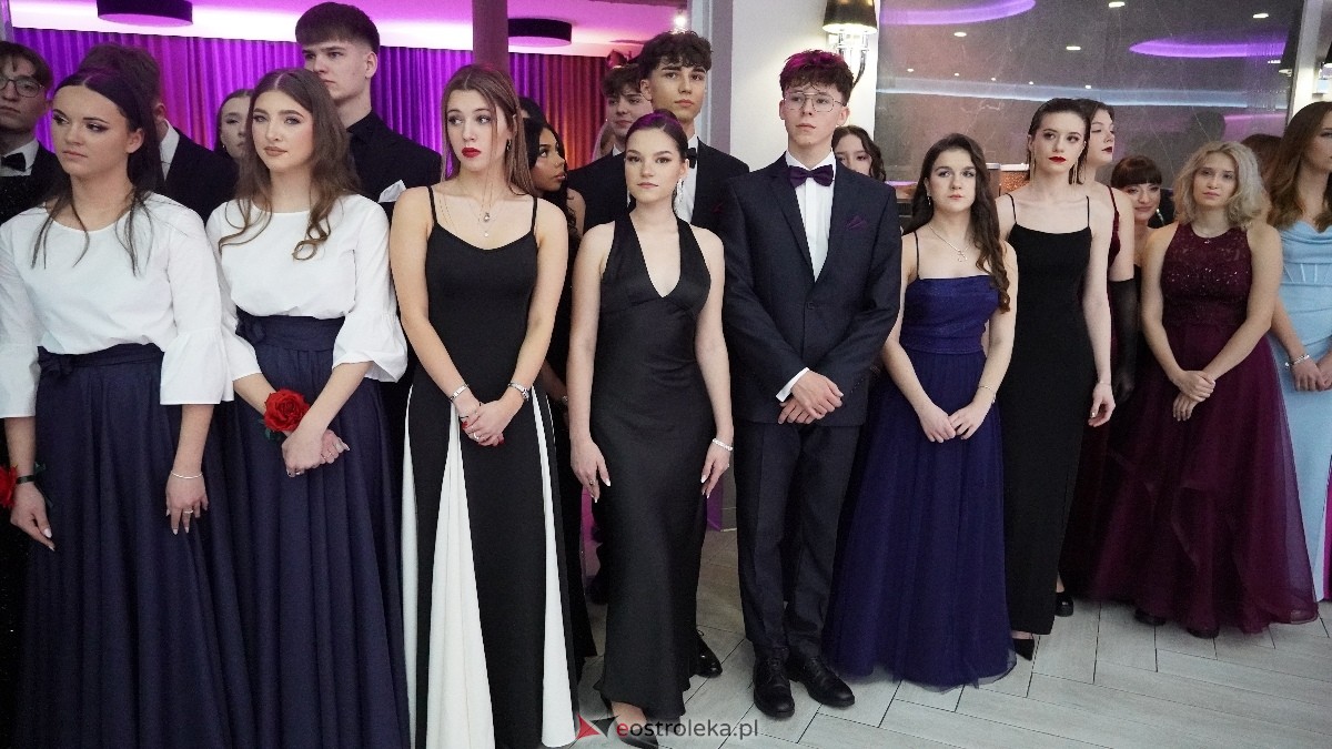  Studniówka w I LO w Ostrołęce [18.01.2025] - zdjęcie #220 - eOstroleka.pl