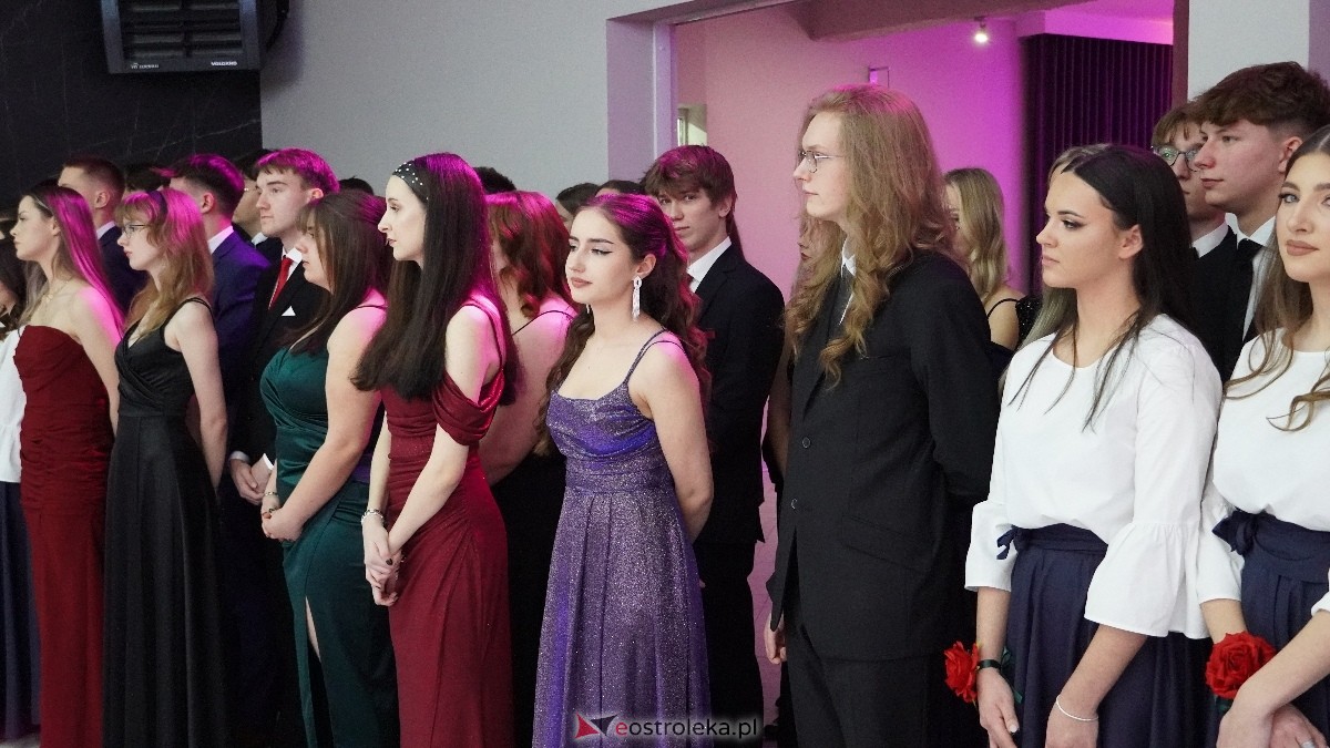 Studniówka w I LO w Ostrołęce [18.01.2025] - zdjęcie #212 - eOstroleka.pl