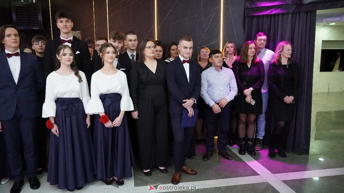  Studniówka w I LO w Ostrołęce [18.01.2025] - zdjęcie #175 - eOstroleka.pl