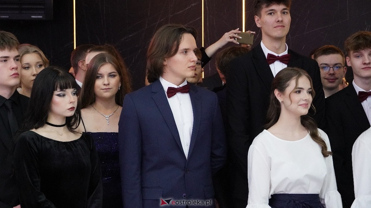  Studniówka w I LO w Ostrołęce [18.01.2025] - zdjęcie #173 - eOstroleka.pl