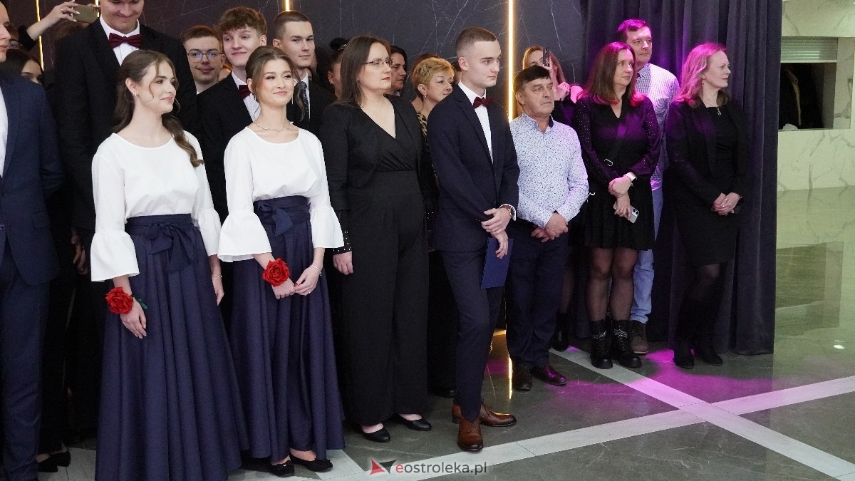  Studniówka w I LO w Ostrołęce [18.01.2025] - zdjęcie #172 - eOstroleka.pl
