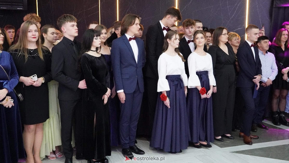  Studniówka w I LO w Ostrołęce [18.01.2025] - zdjęcie #171 - eOstroleka.pl