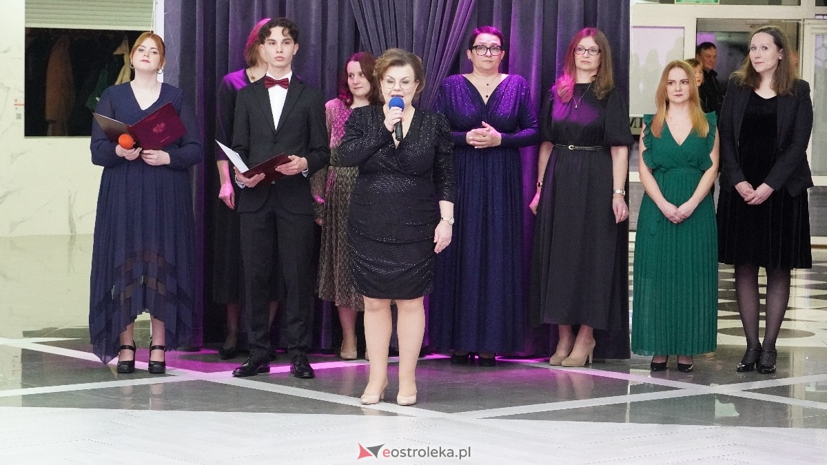  Studniówka w I LO w Ostrołęce [18.01.2025] - zdjęcie #153 - eOstroleka.pl