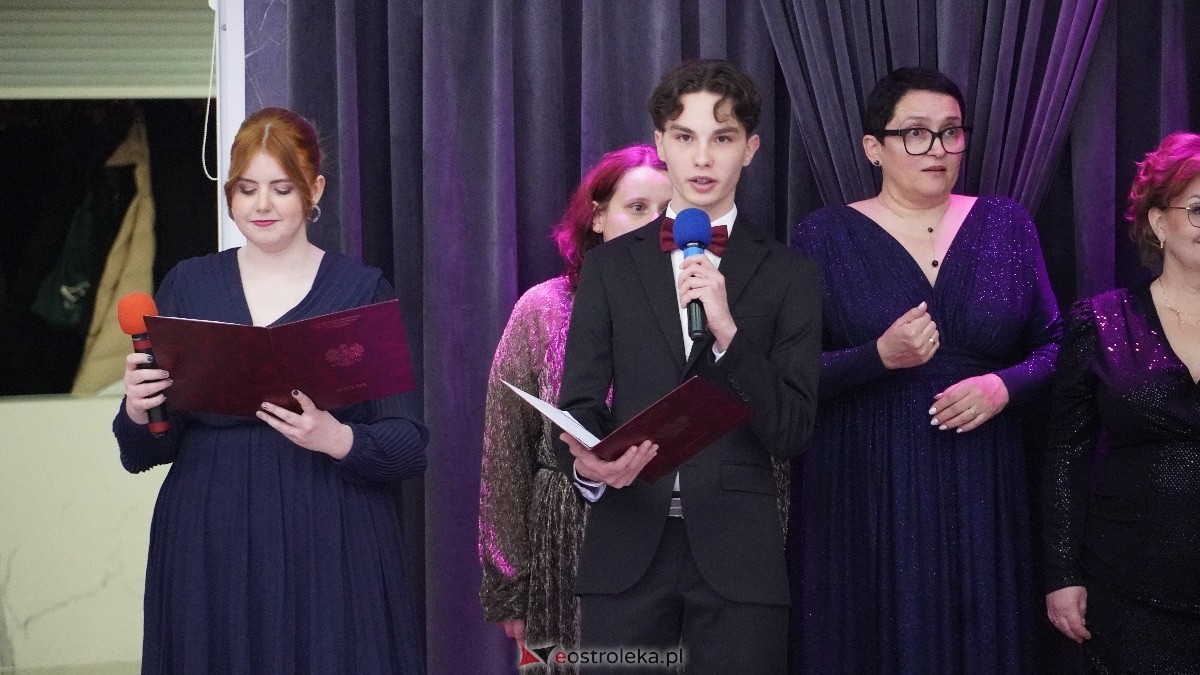  Studniówka w I LO w Ostrołęce [18.01.2025] - zdjęcie #150 - eOstroleka.pl