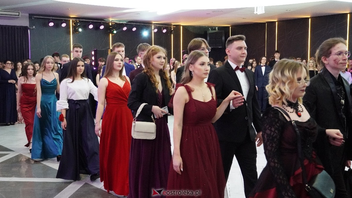  Studniówka w I LO w Ostrołęce [18.01.2025] - zdjęcie #146 - eOstroleka.pl