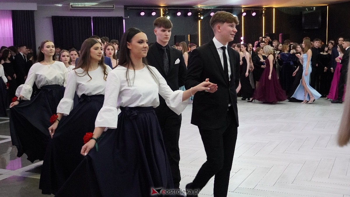  Studniówka w I LO w Ostrołęce [18.01.2025] - zdjęcie #136 - eOstroleka.pl