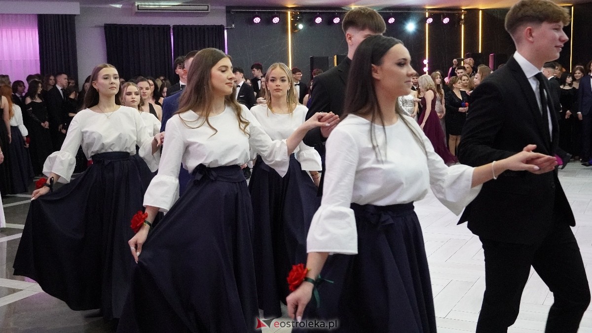  Studniówka w I LO w Ostrołęce [18.01.2025] - zdjęcie #135 - eOstroleka.pl