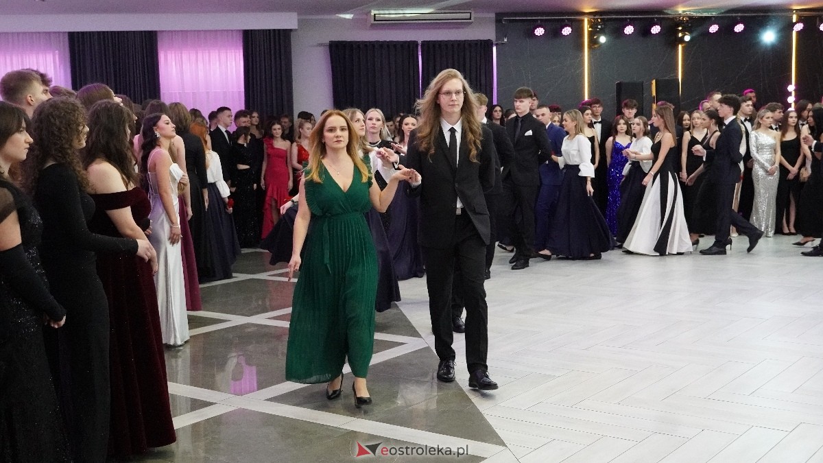  Studniówka w I LO w Ostrołęce [18.01.2025] - zdjęcie #131 - eOstroleka.pl
