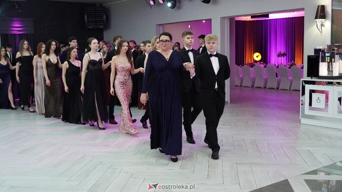  Studniówka w I LO w Ostrołęce [18.01.2025] - zdjęcie #119 - eOstroleka.pl