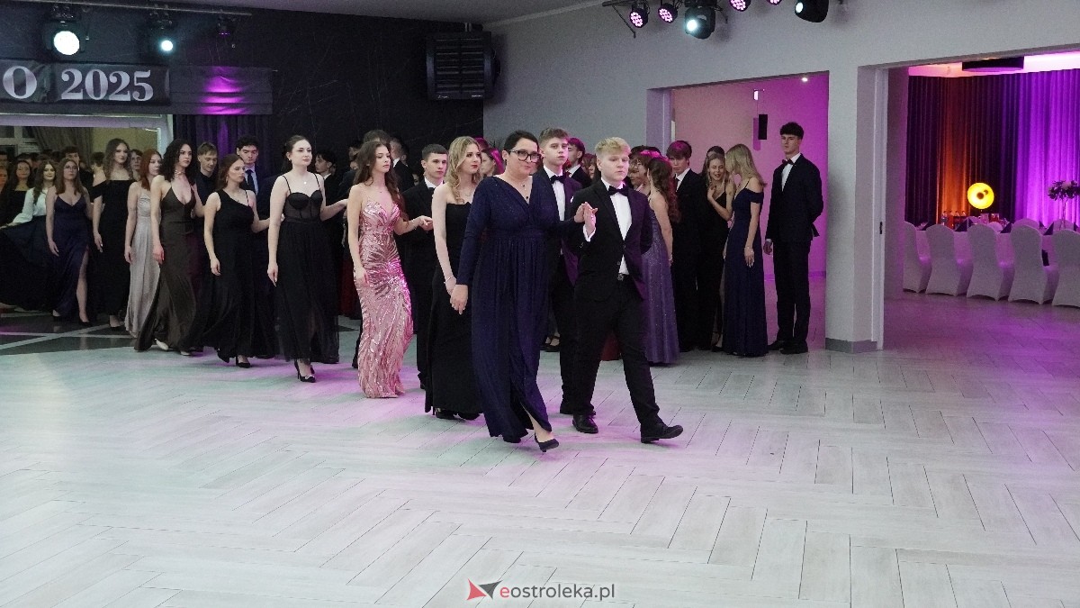  Studniówka w I LO w Ostrołęce [18.01.2025] - zdjęcie #118 - eOstroleka.pl