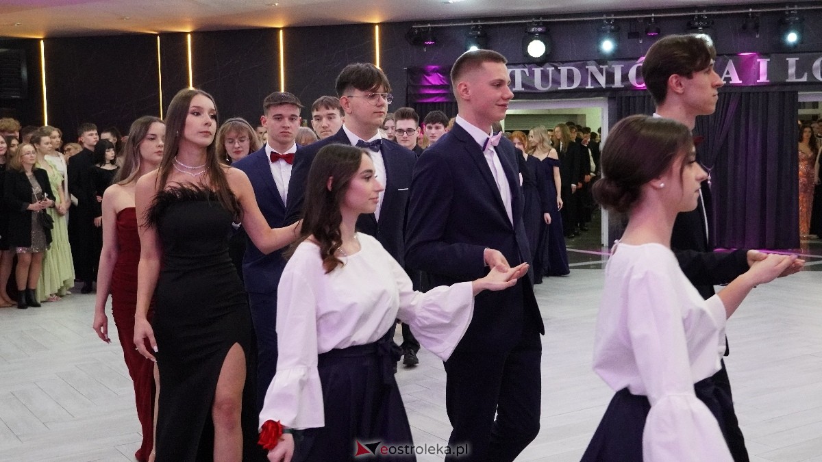  Studniówka w I LO w Ostrołęce [18.01.2025] - zdjęcie #110 - eOstroleka.pl