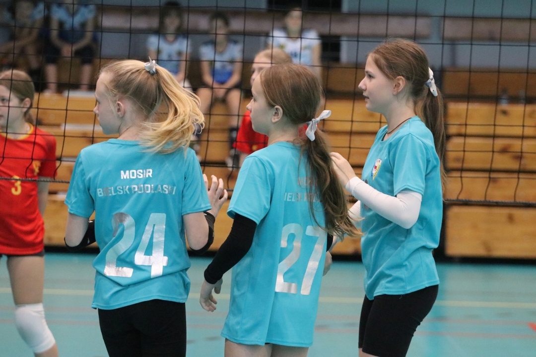 Ogólnopolski turniej siatkówki trójek [19.01.2025] - zdjęcie #45 - eOstroleka.pl
