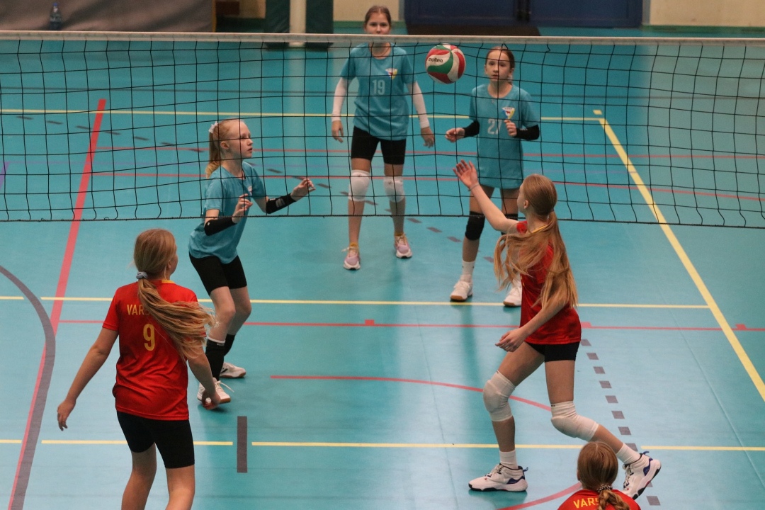 Ogólnopolski turniej siatkówki trójek [19.01.2025] - zdjęcie #35 - eOstroleka.pl