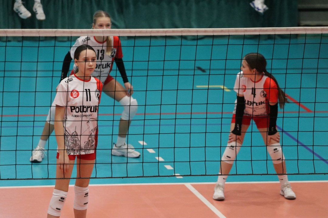 Ogólnopolski turniej siatkówki trójek [19.01.2025] - zdjęcie #32 - eOstroleka.pl