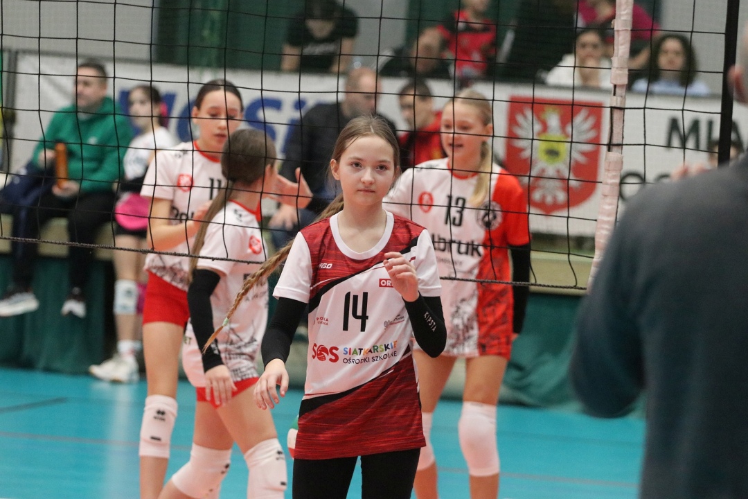 Ogólnopolski turniej siatkówki trójek [19.01.2025] - zdjęcie #24 - eOstroleka.pl