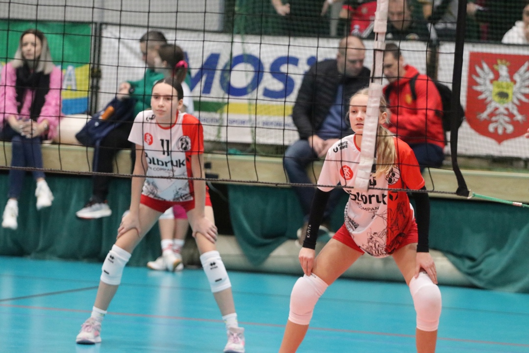 Ogólnopolski turniej siatkówki trójek [19.01.2025] - zdjęcie #23 - eOstroleka.pl