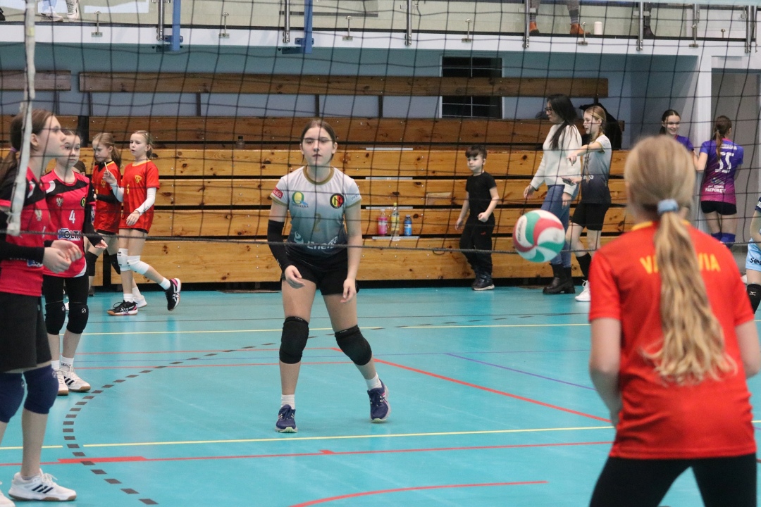 Ogólnopolski turniej siatkówki trójek [19.01.2025] - zdjęcie #6 - eOstroleka.pl