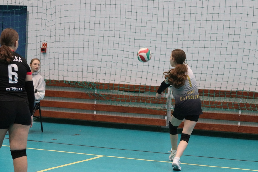Ogólnopolski turniej siatkówki trójek [19.01.2025] - zdjęcie #5 - eOstroleka.pl