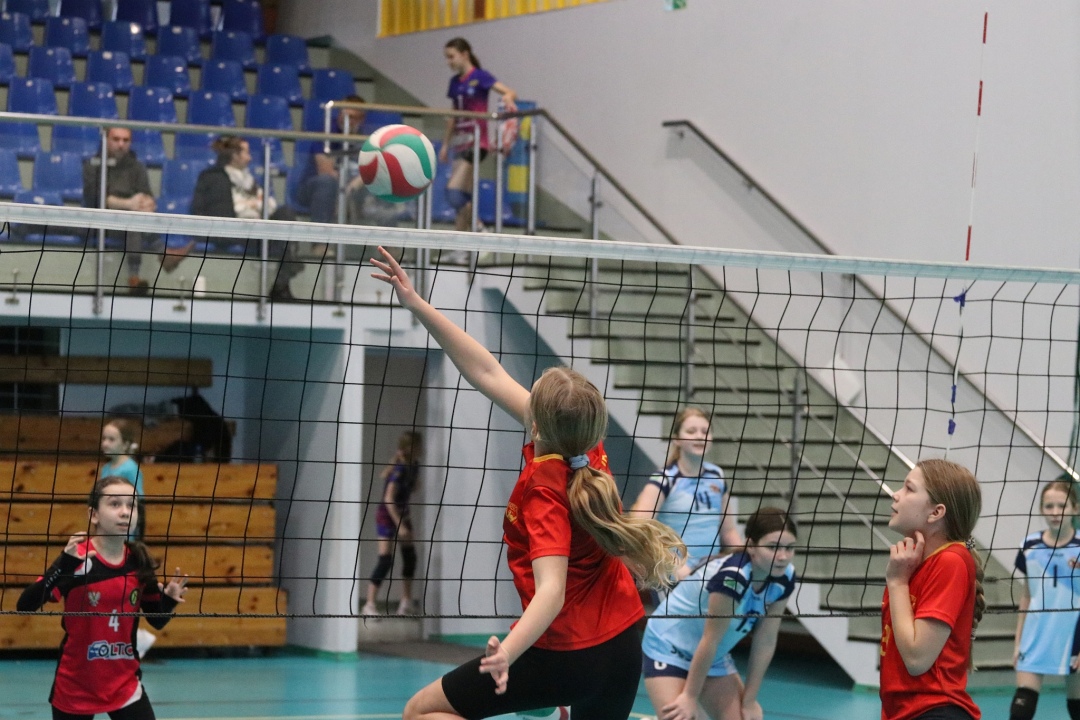 Ogólnopolski turniej siatkówki trójek [19.01.2025] - zdjęcie #2 - eOstroleka.pl