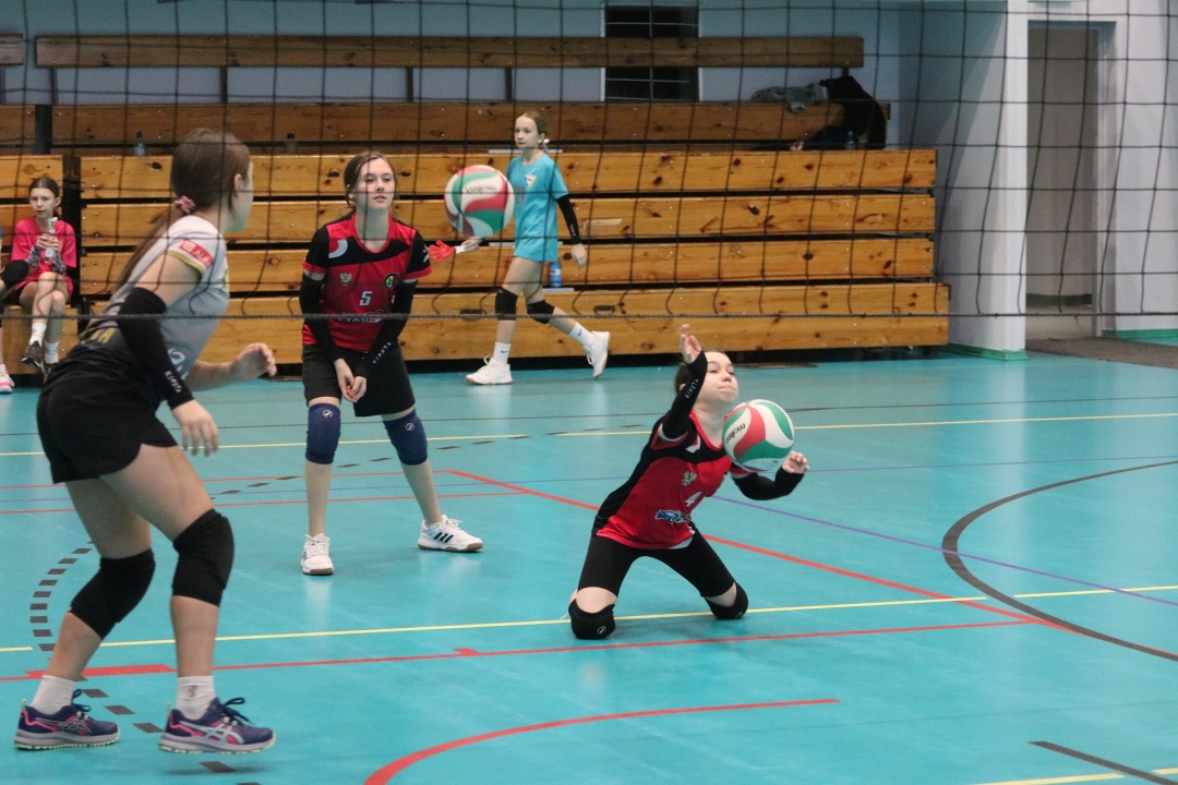 Ogólnopolski turniej siatkówki trójek [19.01.2025] - zdjęcie #1 - eOstroleka.pl