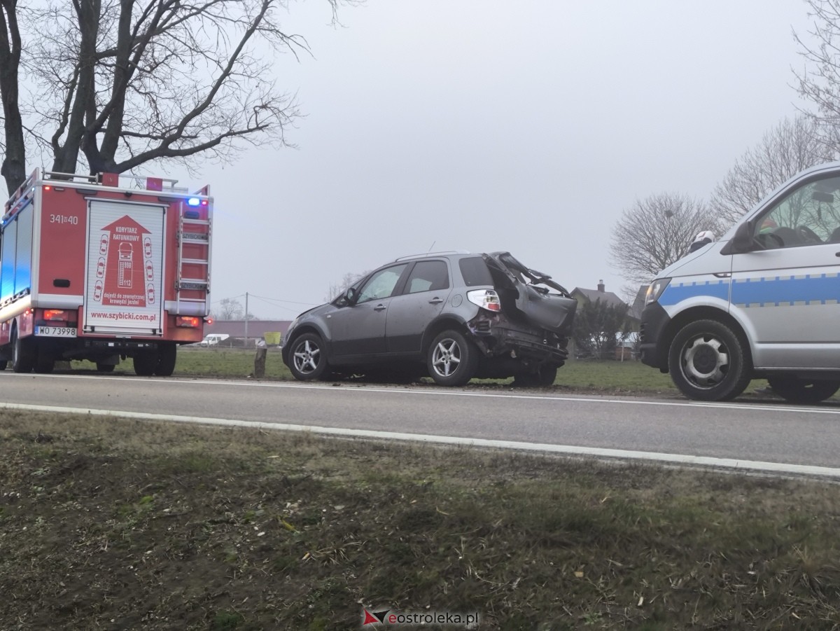 Wypadek w Wykrocie [22.01.2025] - zdjęcie #6 - eOstroleka.pl