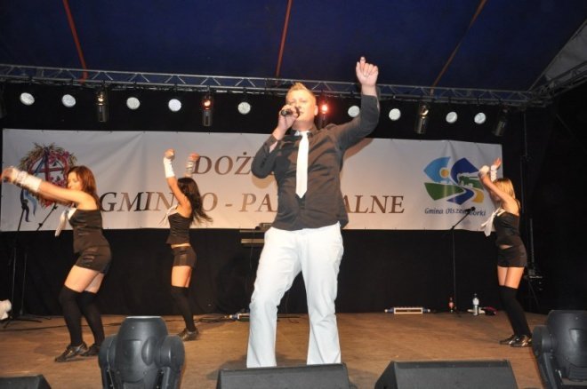 Dożynki gminno-parafialne gminy Olszewo - borki w Żebrach Perosach (4 IX 2011) - zdjęcie #88 - eOstroleka.pl