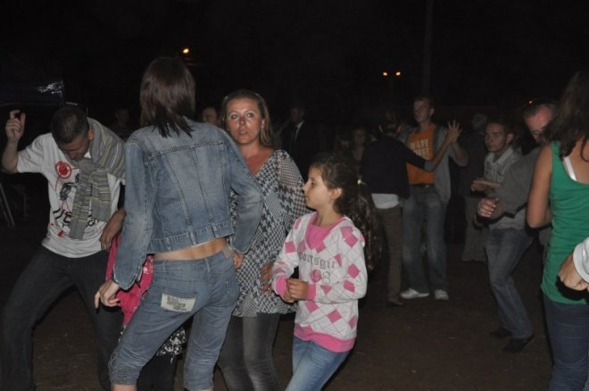 Dożynki gminno-parafialne gminy Olszewo - borki w Żebrach Perosach (4 IX 2011) - zdjęcie #73 - eOstroleka.pl