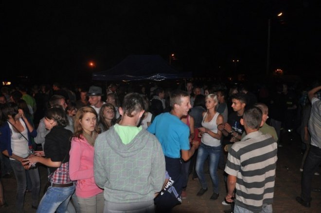 Dożynki gminno-parafialne gminy Olszewo - borki w Żebrach Perosach (4 IX 2011) - zdjęcie #49 - eOstroleka.pl