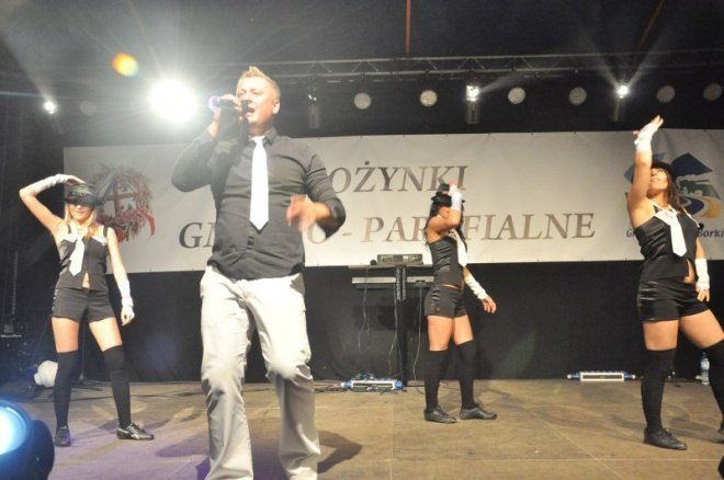 Dożynki gminno-parafialne gminy Olszewo - borki w Żebrach Perosach (4 IX 2011) - zdjęcie #43 - eOstroleka.pl