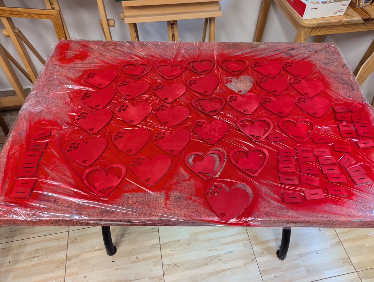 Gadzżety dla WOŚP od wychowanków OOW w Laskowcu [25.01.2025] - zdjęcie #6 - eOstroleka.pl