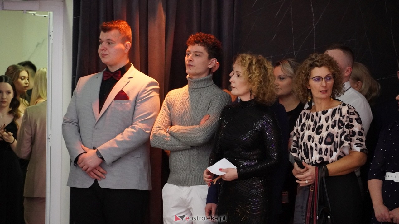 Studniówka ZSZ 4 w  Ostrołęce [23.01.2025] - zdjęcie #190 - eOstroleka.pl