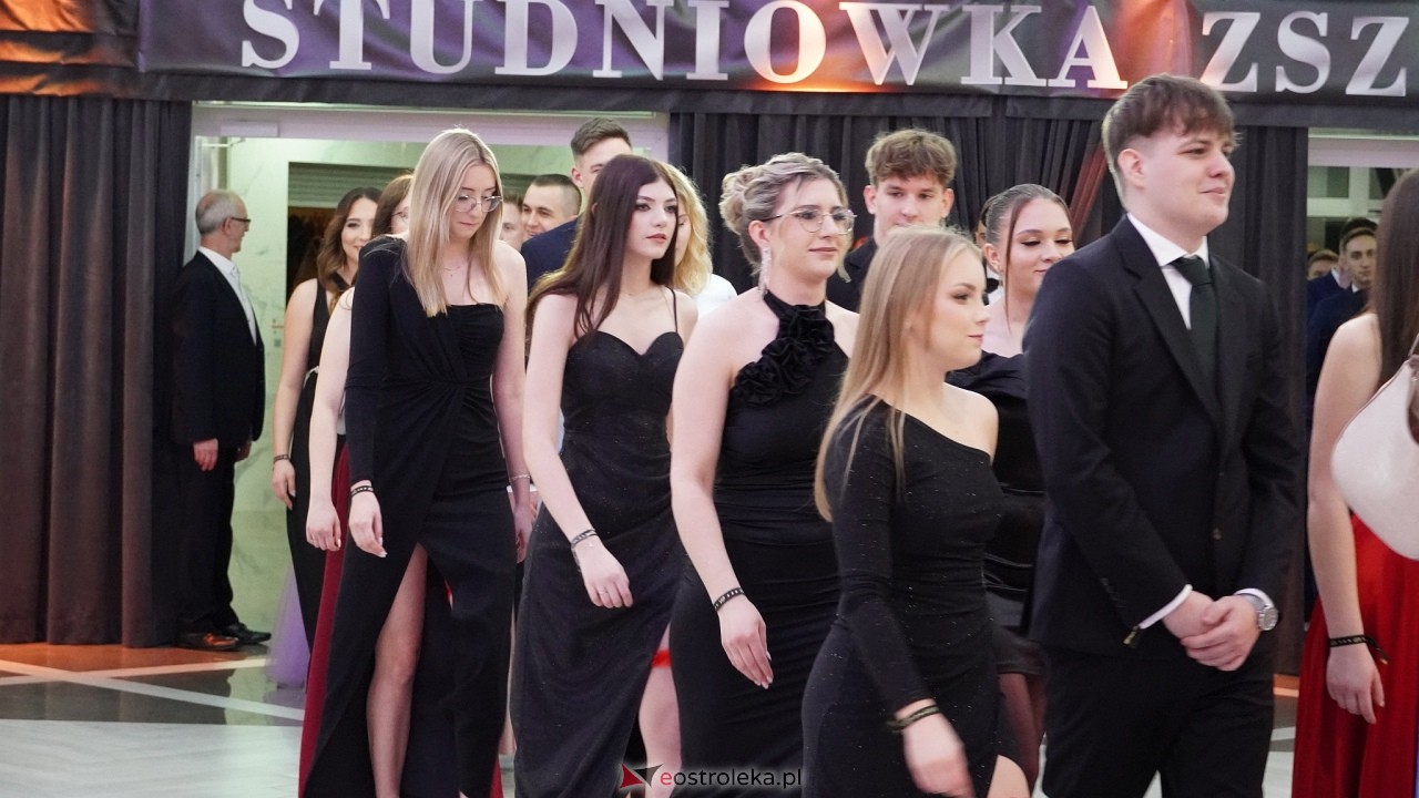 Studniówka ZSZ 4 w  Ostrołęce [23.01.2025] - zdjęcie #186 - eOstroleka.pl