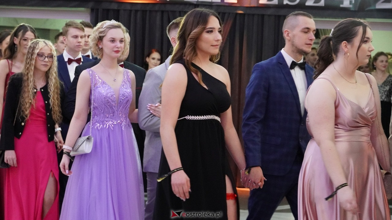 Studniówka ZSZ 4 w  Ostrołęce [23.01.2025] - zdjęcie #184 - eOstroleka.pl