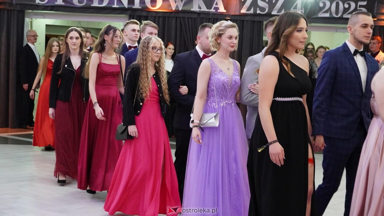 Studniówka ZSZ 4 w  Ostrołęce [23.01.2025] - zdjęcie #183 - eOstroleka.pl