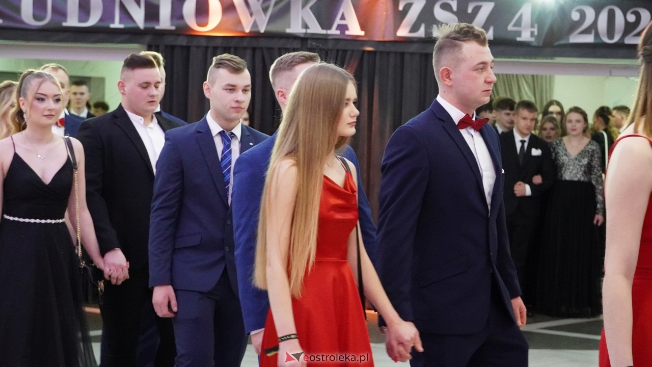 Studniówka ZSZ 4 w  Ostrołęce [23.01.2025] - zdjęcie #182 - eOstroleka.pl