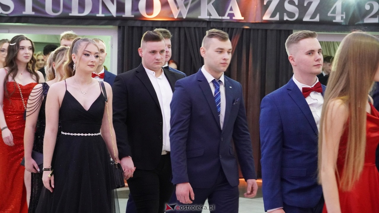 Studniówka ZSZ 4 w  Ostrołęce [23.01.2025] - zdjęcie #181 - eOstroleka.pl