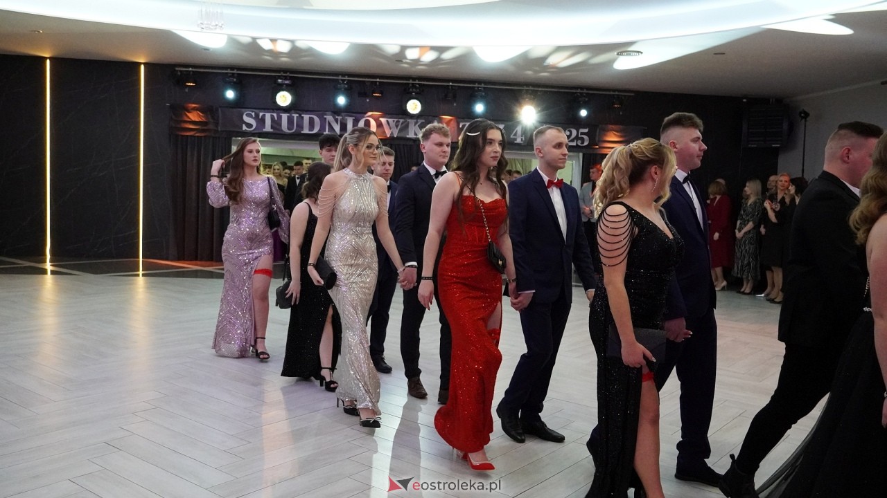 Studniówka ZSZ 4 w  Ostrołęce [23.01.2025] - zdjęcie #180 - eOstroleka.pl