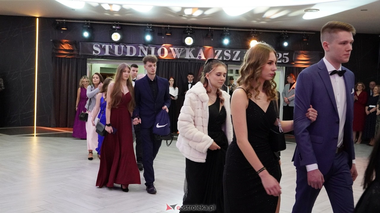 Studniówka ZSZ 4 w  Ostrołęce [23.01.2025] - zdjęcie #171 - eOstroleka.pl