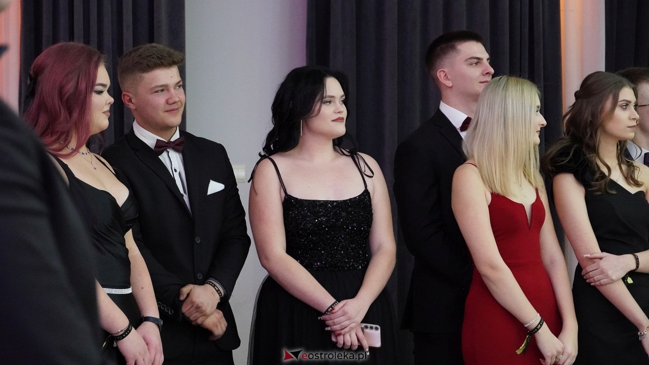 Studniówka ZSZ 4 w  Ostrołęce [23.01.2025] - zdjęcie #167 - eOstroleka.pl